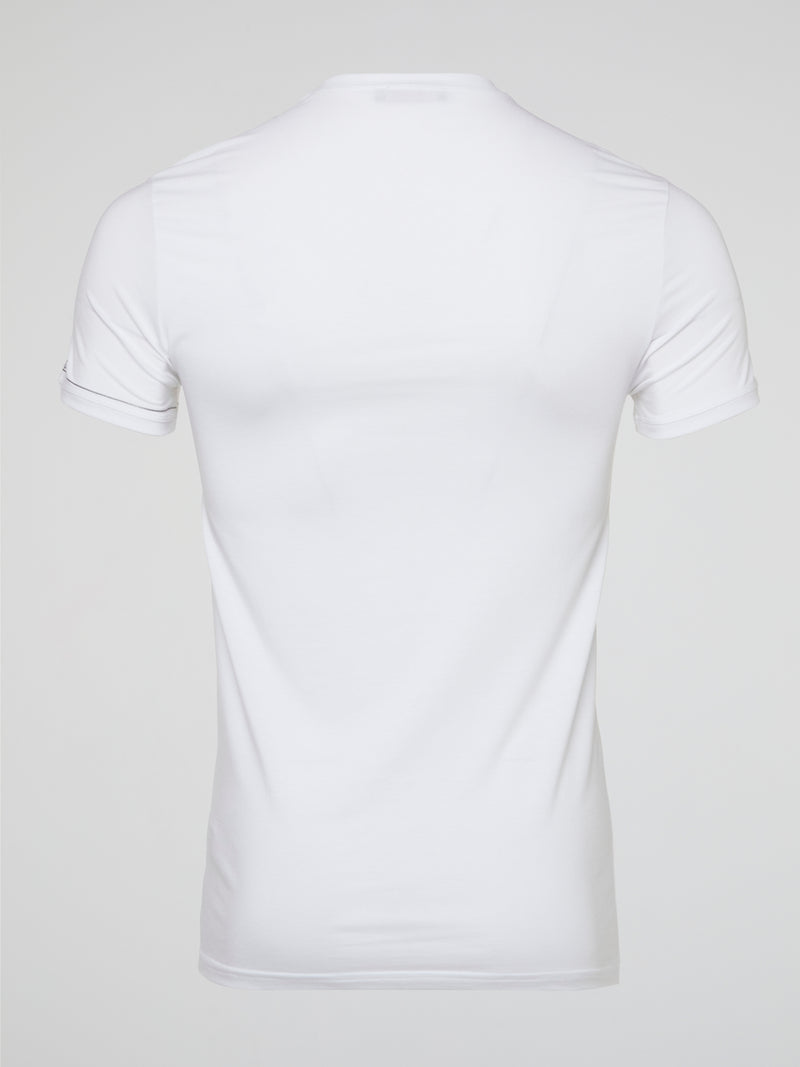 Indulge in luxury with the White Ribbed Trim T-Shirt by Roberto Cavalli Underwear, a sleek and stylish addition to your wardrobe that effortlessly combines comfort and sophistication. Crafted with the finest materials and detailed with ribbed trim, this t-shirt exudes timeless elegance and modern charm. Elevate your everyday look with this must-have piece that promises to make a statement wherever you go.