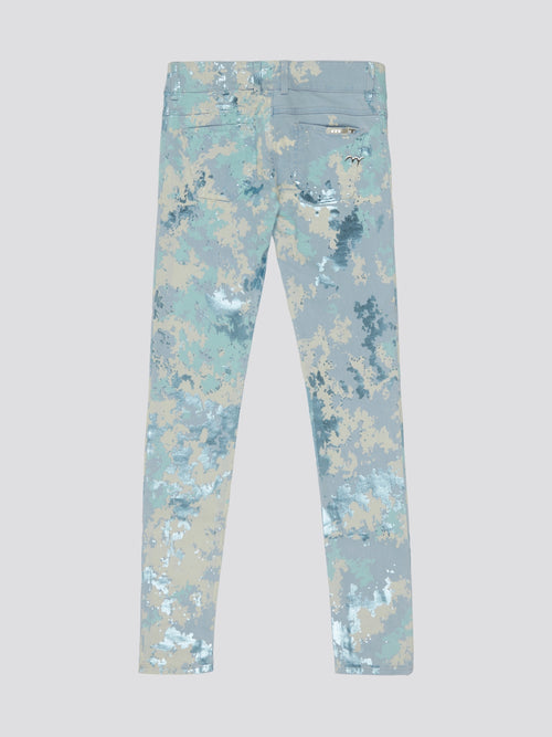 Step out in style with our innovative Blue Camo Jeans from Met Injeans! These statement-making jeans feature a trendy blue camouflage print that will have heads turning wherever you go. Made with high-quality denim and a comfortable fit, these jeans are perfect for those who want to stand out from the crowd.