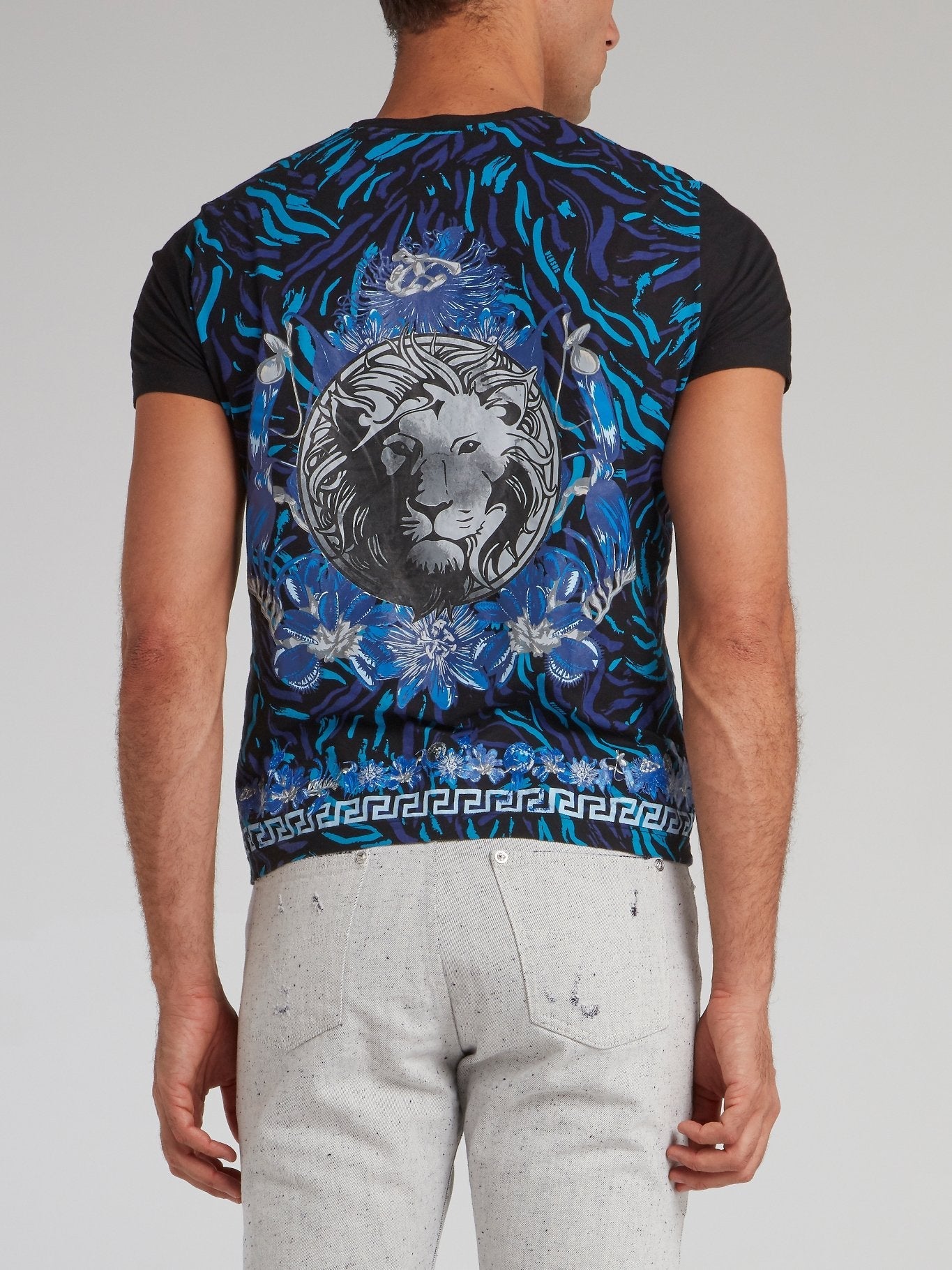 Rear Lion Print V-Neck Top