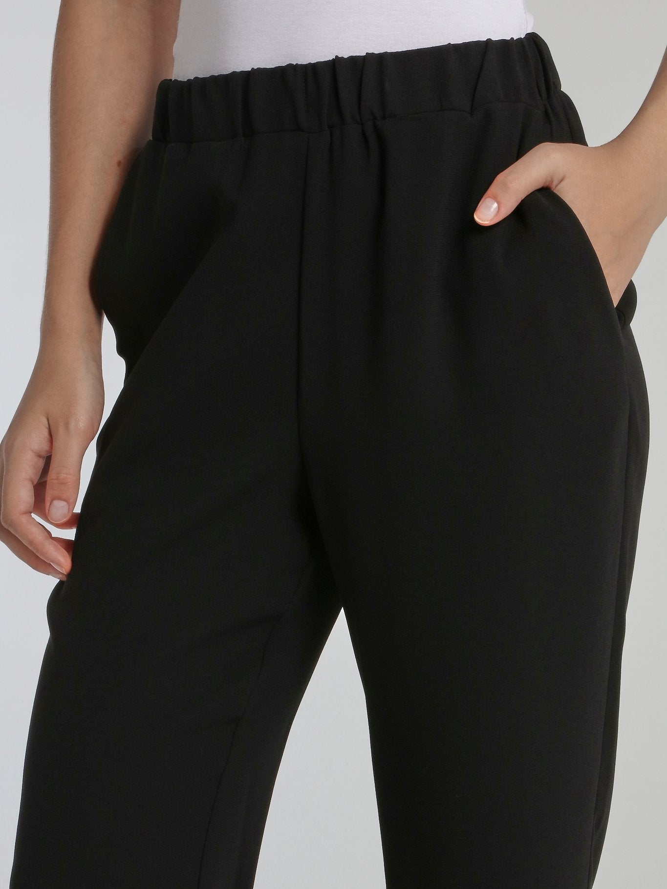 Lizzi Black Crepe Straight Pants